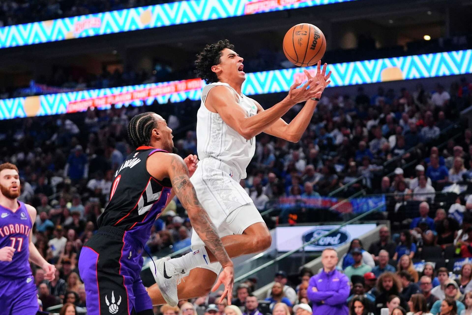 独行侠险胜尼日利亚男篮，麦科勒姆关键制胜的简单介绍