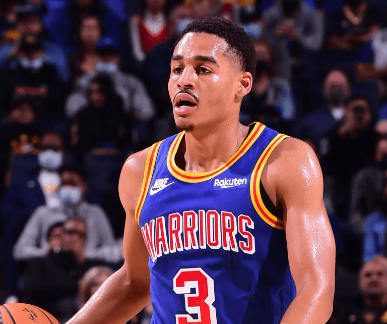 火箭轻取辽宁队,库里高光表现 火箭轻取辽宁队,库里高光表现