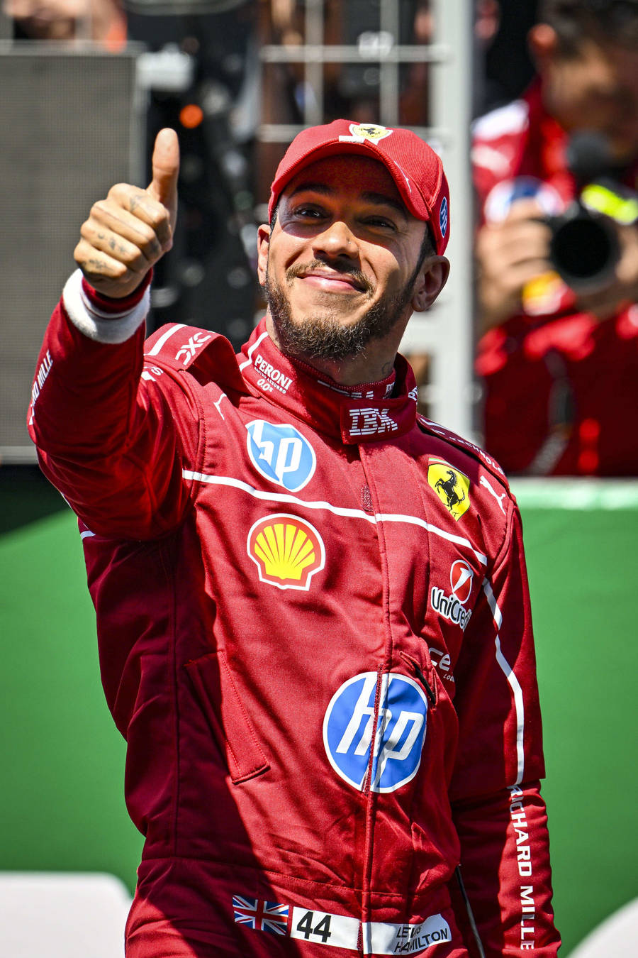 法拉利横扫哈斯车队,拉塞尔点燃赛场 法拉利横扫哈斯车队,拉塞尔点燃赛场