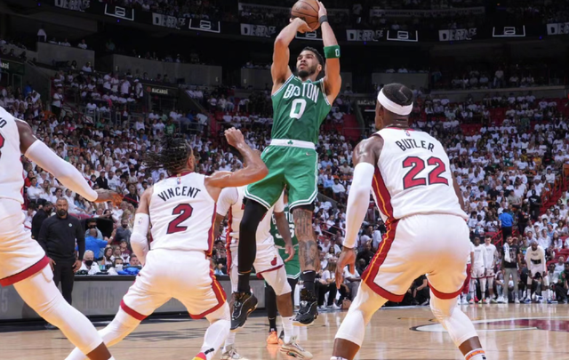 国王鏖战上海队，塔图姆刷新纪录