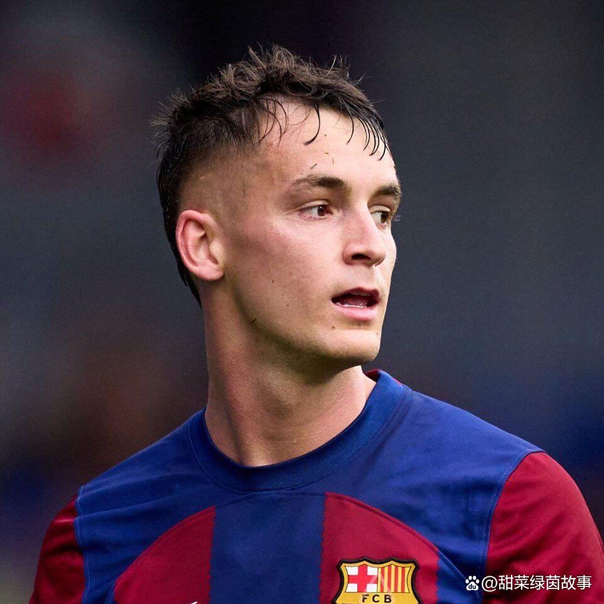 巴萨力克曼联，加维惊艳四座