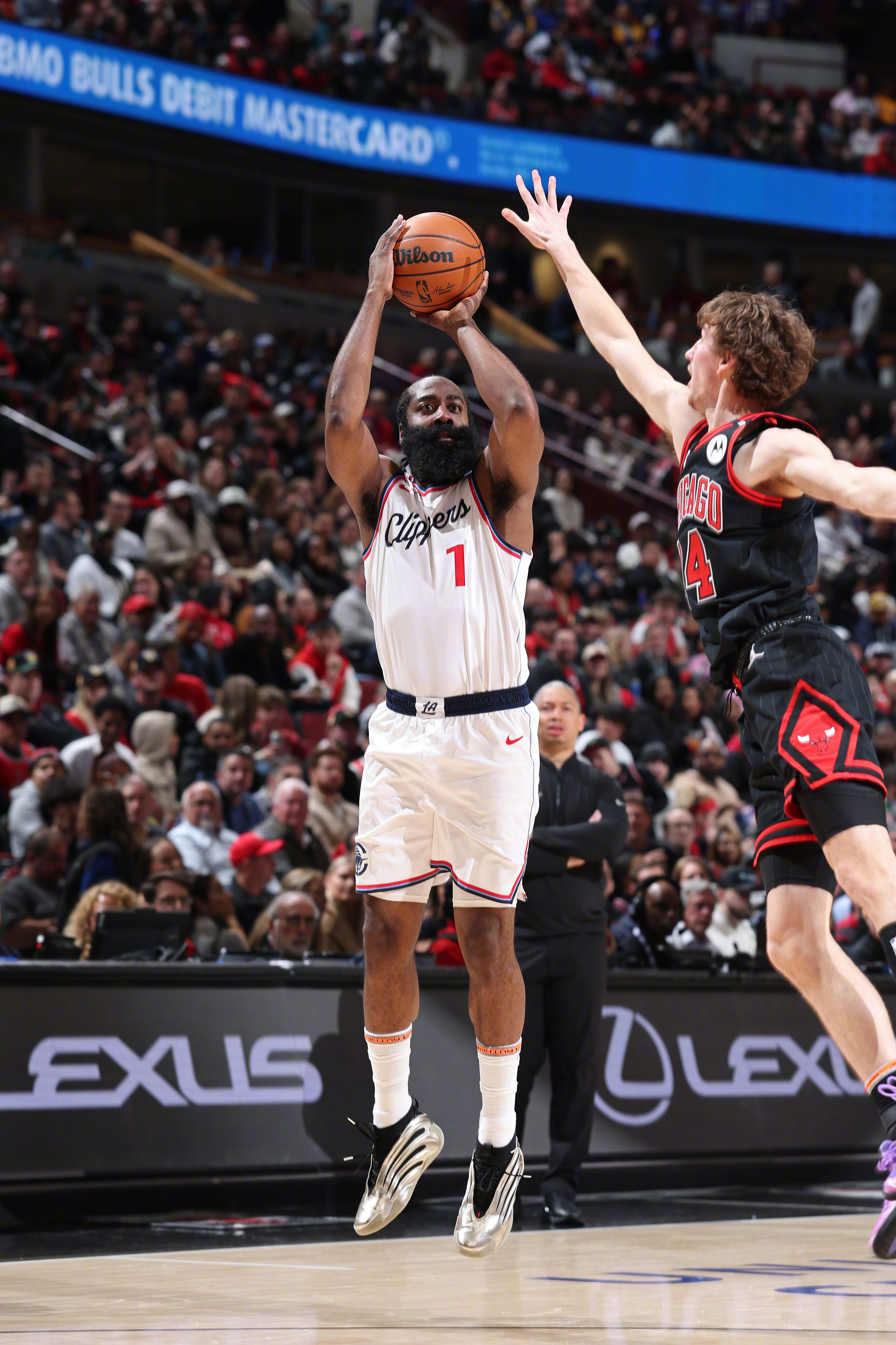 活塞客场击败公牛，晋级东部决赛