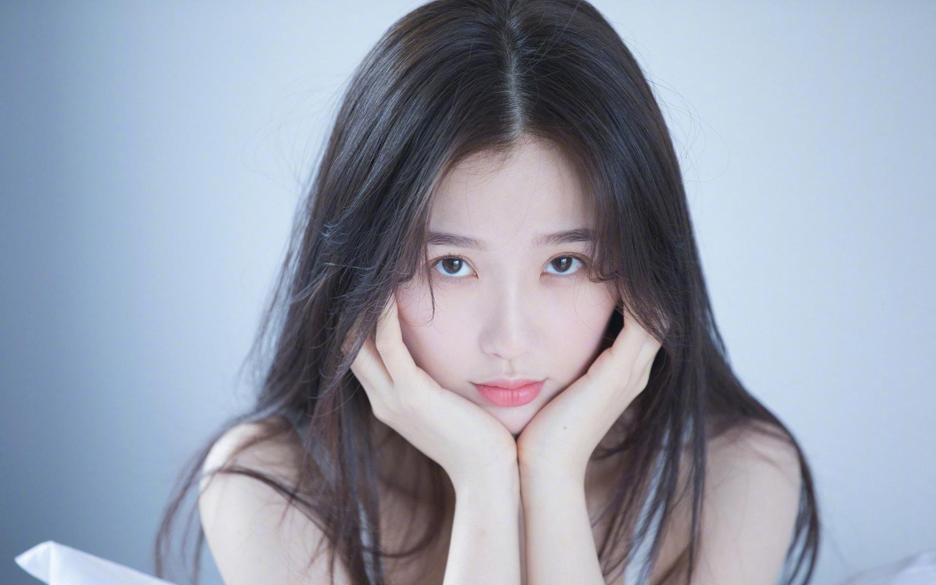 叹息之墙与黄金挽歌，当挪威的冰雪撞碎克罗地亚的斜阳