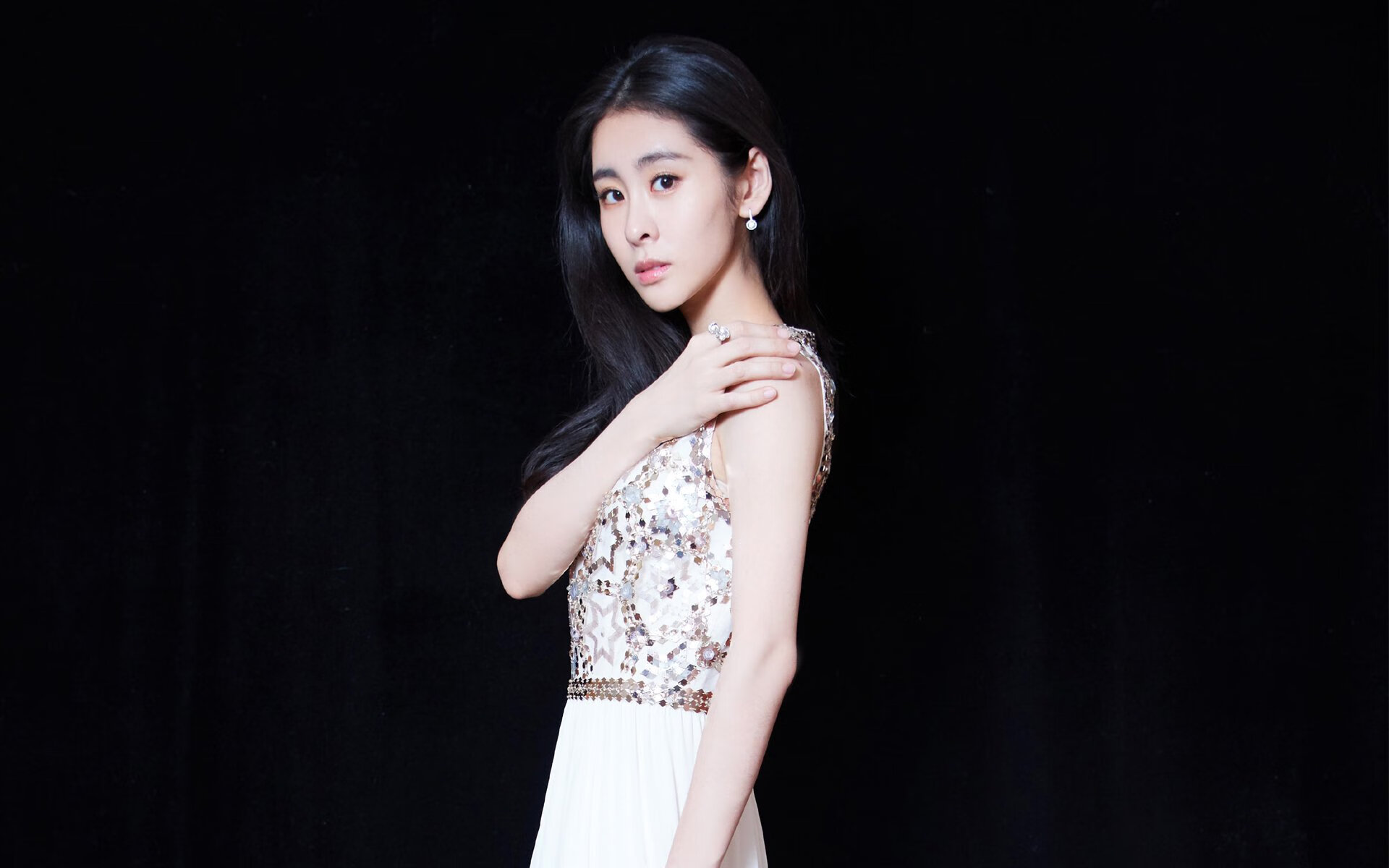 磐石与风暴,从金玟哉的不掉线哲学到巴萨的瑞典征服